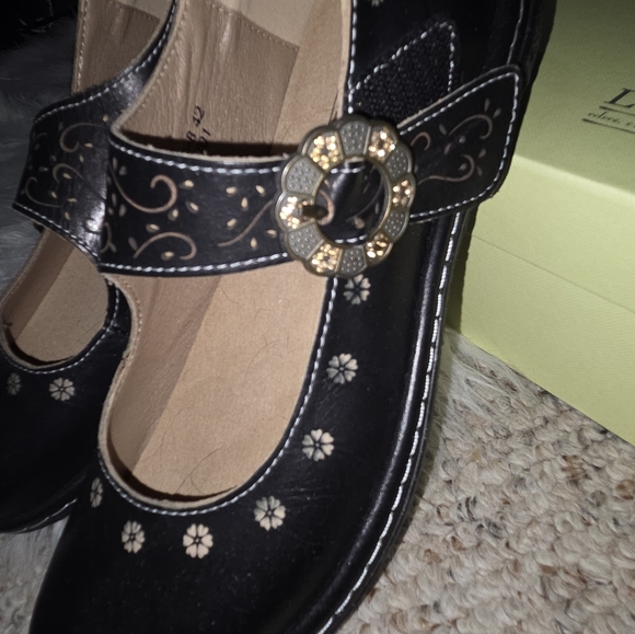 Spring Step L'Artiste Black Mary Jane Shoes. Size 10.5 - Picture 2 of 6